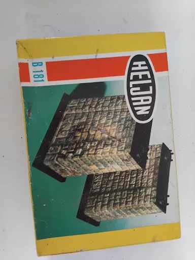 Heljan HO Scale Bridge Section & Pillers Model Kit - B172 & B181Plastic Model